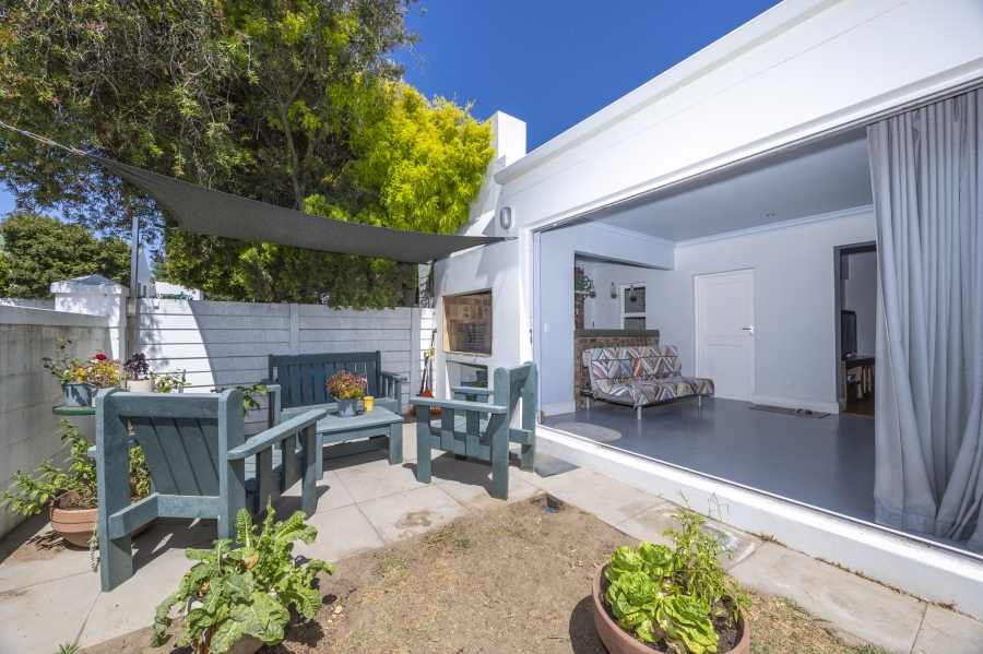 To Let 3 Bedroom Property for Rent in Goedemoed Western Cape